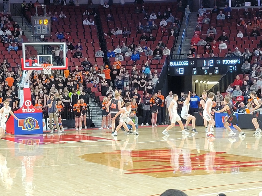 Auburn_HS's tweet photo. Congratulations to the boys basketball team on an outstanding season!  The team competed ferociously and had a chance to win it all until the final buzzer.  Also, congratulations to the seniors on an outstanding four years - 3 Titles and 1 Runner-Up!  #TheBulldogWay https://t.co/kJBG0oDYqY