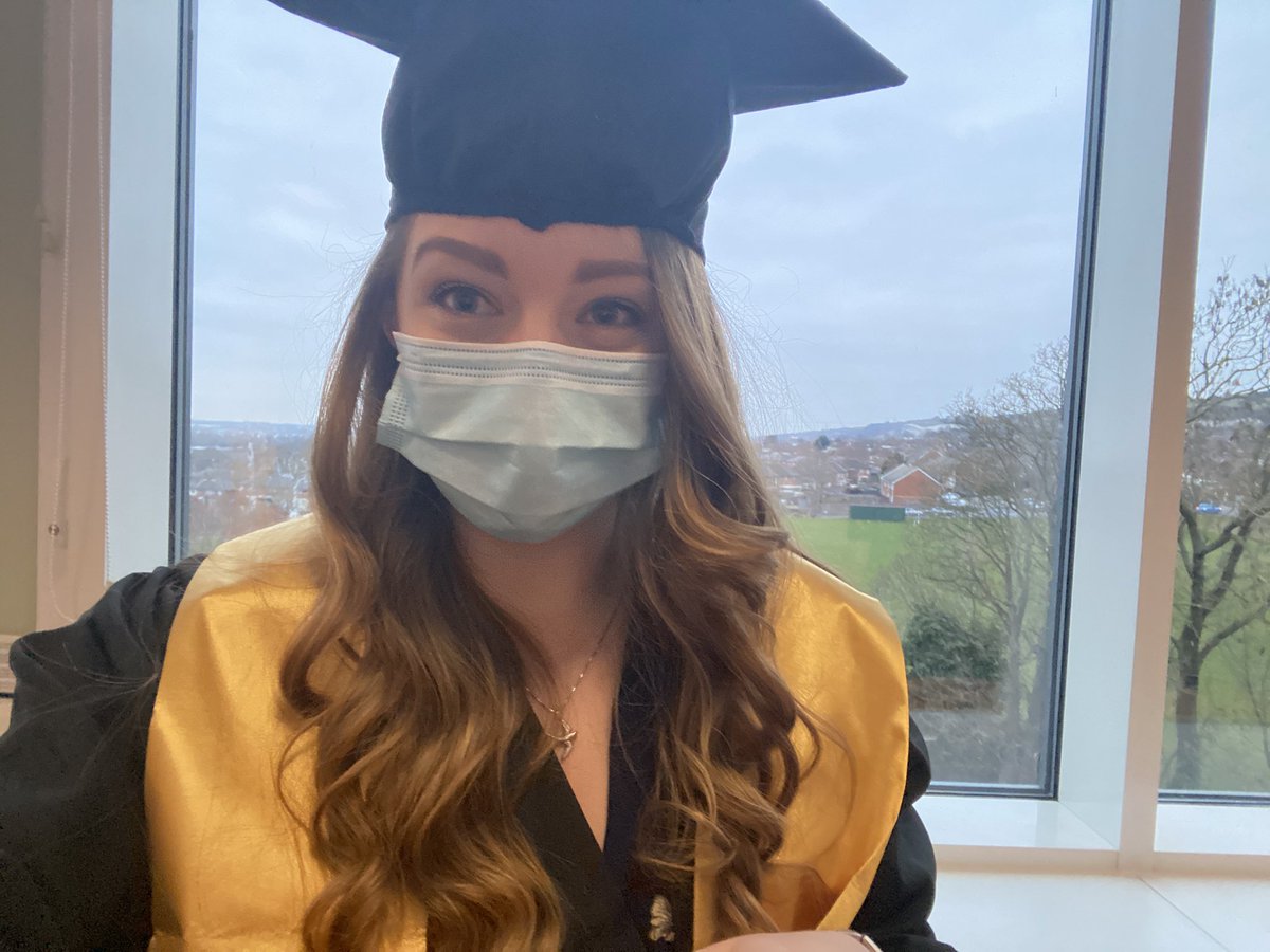 DanaSharp_'s tweet photo. How has it been 1 year today since @EDPht, hosted a graduation for us as COVID messed with our official graduation. 

Nearly 2 years qualified, time honestly does fly when your having fun… in addition to fighting a global pandemic🦠 #TeamED https://t.co/1RMwuYA5kI