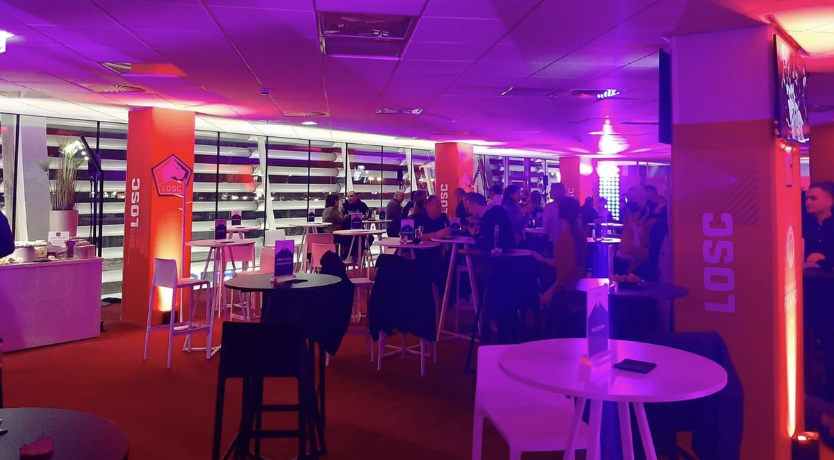 Vendredi dernier, <a href="/DeSousa_Emilie/">Emilie De Sousa</a>, notre Responsable <a href="/Parnasse/">Parnasse</a> dans le #Nord invitait des Membres de notre Cercle Privé pour assister dans des conditions très privilégiées au match de Ligue 1 Lille - Saint-Etienne dans les loges du <a href="/StadePM/">Stade Pierre Mauroy</a>.
#Privilèges #LOSCASSE