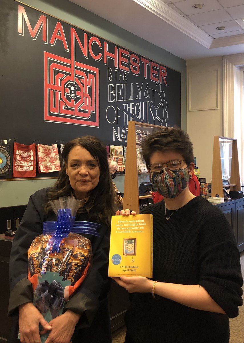 Thank you Emma and the lovely team at <a href="/WaterstonesMCR/">Waterstones Manchester Deansgate</a> for your amazing support (I did let go of the Jaffa Cakes eventually 😂). RT this or any of my #DaffodilDrop tweets to win #ATidyEnding proof of your own! 💛💛💛💛