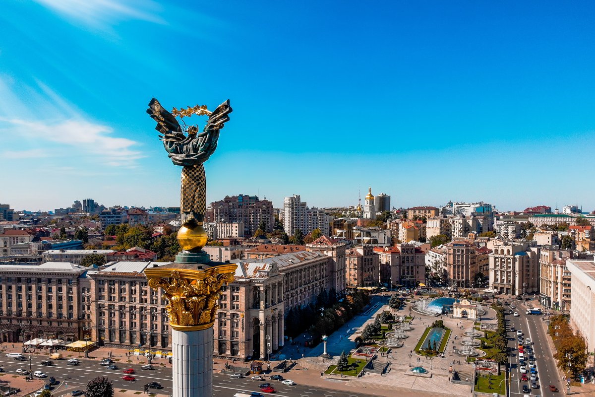 TraveLearning's tweet photo. From one of our partners, Global Rescue, comes this very helpful article about traveling internationally during war. https://t.co/zKeH7cozIz

#TravelSafely #educationaltravel #lifelonglearning #Ukraine https://t.co/dVrvGW8RPE