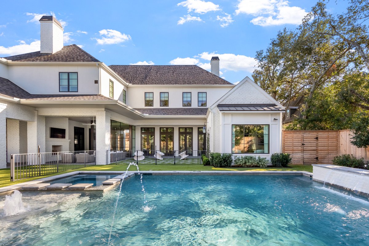 ANDREWPEAR1's tweet photo. POV: Spring Break 2022 Day 1
Lounging in your backyard oasis 😎☀️⛱

https://t.co/rI8iCc7l9B
#customhome #springbreak2022 #pooldays #loungedays #dreamhome #custompool #luxuryhome #texashomes #builder #realestate #texasrealestate #relax #sitbackrelax #springbreak #spring2022 #love https://t.co/lONjgYk5G0