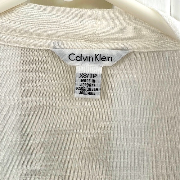 KristenEmery6's tweet photo. So good I had to share! Check out all the items I'm loving on @Poshmarkapp #poshmark #fashion #style #shopmycloset #calvinklein #offwhite #customvarietypack: https://t.co/SeePk7AerI https://t.co/wEV4jXi5Wd