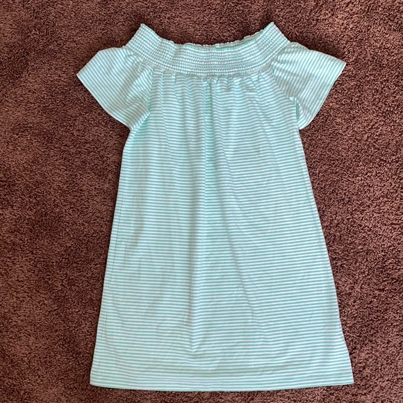 ChristinavHoek's tweet photo. So good I had to share! Check out all the items I'm loving on @Poshmarkapp #poshmark #fashion #style #shopmycloset #lillypulitzer #vineyardvines #guess: https://t.co/RErQwWYZyS https://t.co/cTGnyXUMO2