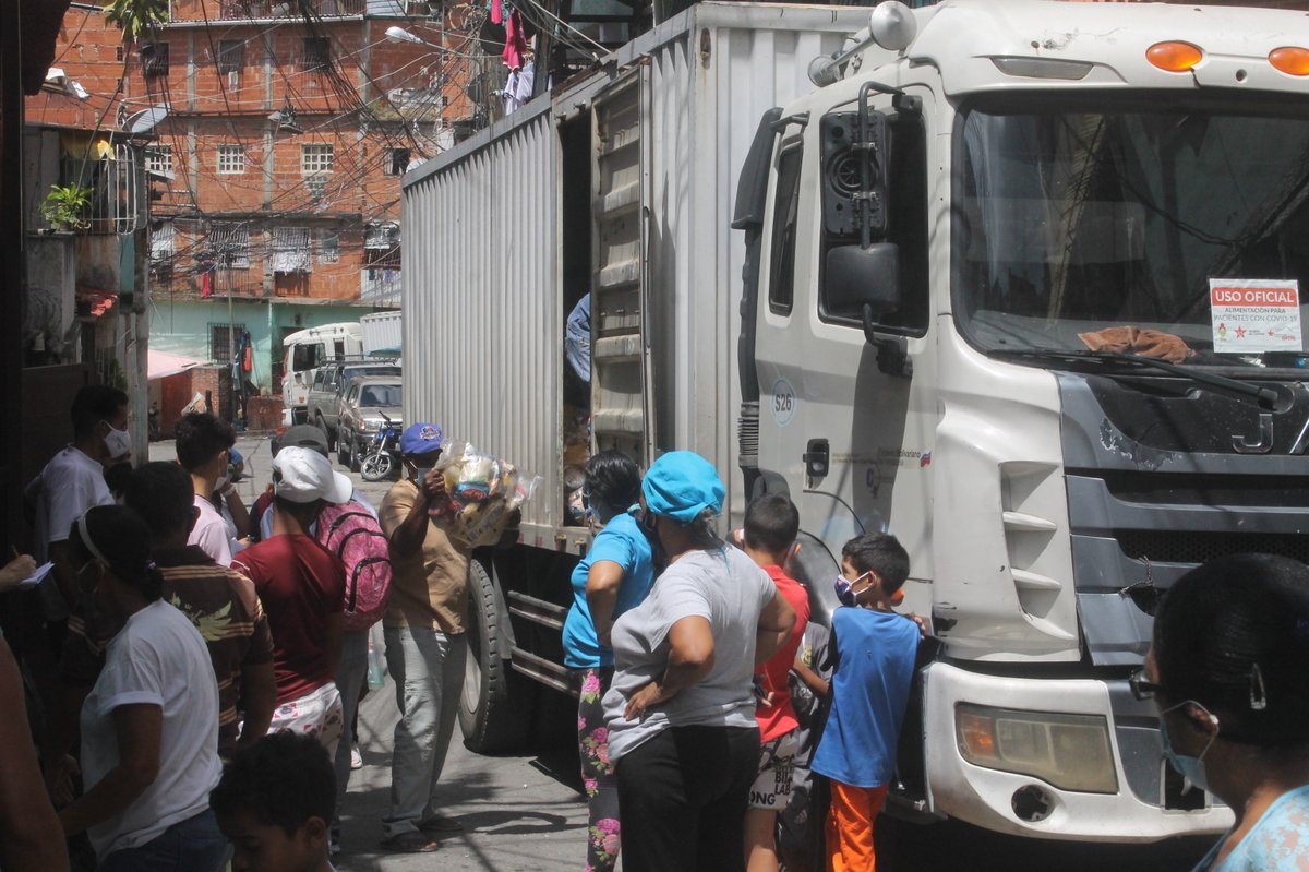 LogicasaOficial's tweet photo. #14Mar #LogiDato 📢 || Seguimos cumpliendo con nuestra labor en la #MisiónAlimentación, junto a los hombres y mujeres de nuestra Gerencia de Transporte, trasladando los alimentos para pueblo.🚒

¡Trabajamos por ti, Venezuela!🇻🇪
_
#PescadoresDePaz 🎣 https://t.co/pvqGaz8LE0