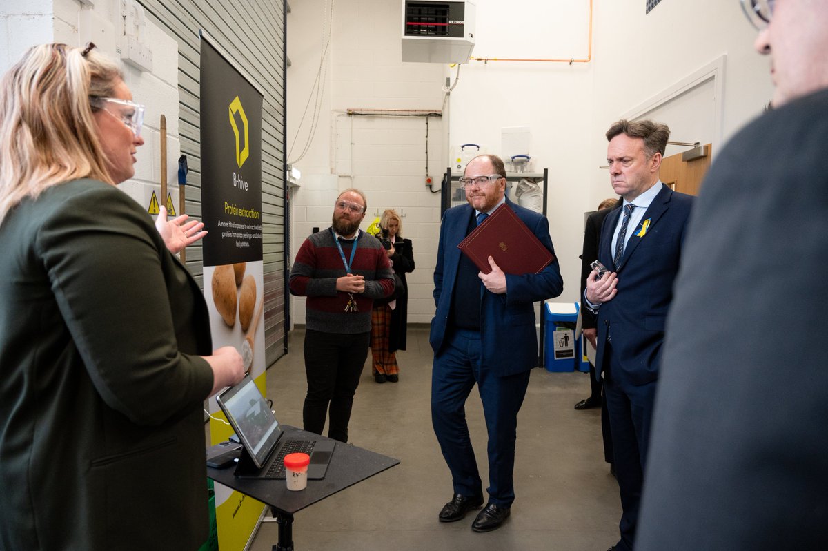 BhiveInnovation's tweet photo. It was great to be able to share our innovative Potato Protein Extraction with @GeorgeFreemanMP last week at the #BioYorkshire initiative @BDC_org at @UniOfYork https://t.co/R00HPiCY0T
