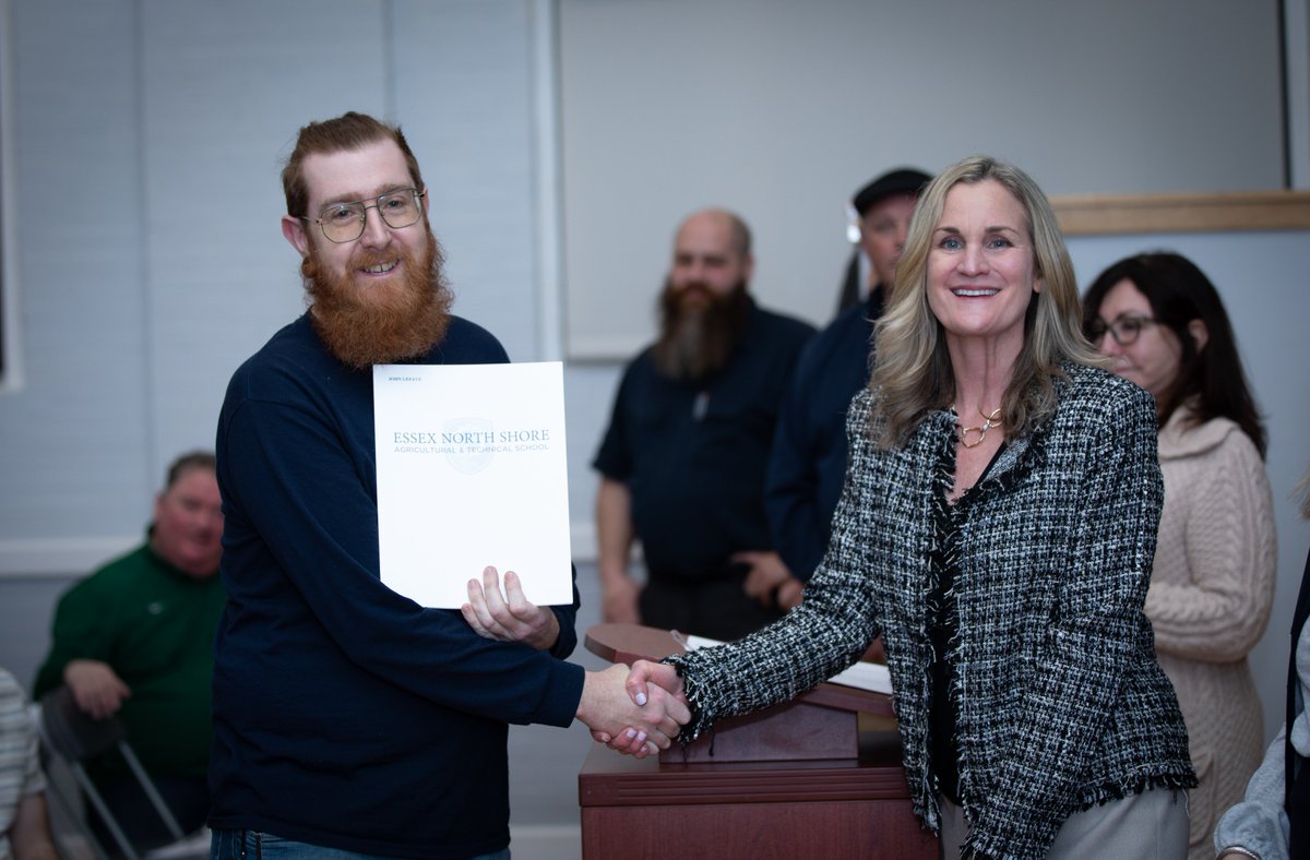 GE_Foundation's tweet photo. Congrats to the 25 new #AMTEP graduates, who completed the @EssexNorthShore program, established in partnership with @MassGovernor.
Amazing to see how the program is enabling learners to move into high-demand, high-wage #manufacturing careers. https://t.co/qYIcmUiqip