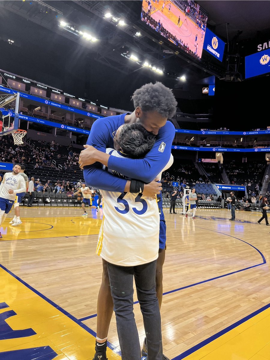 The love his hugs gives ❤️❤️🥰🥰