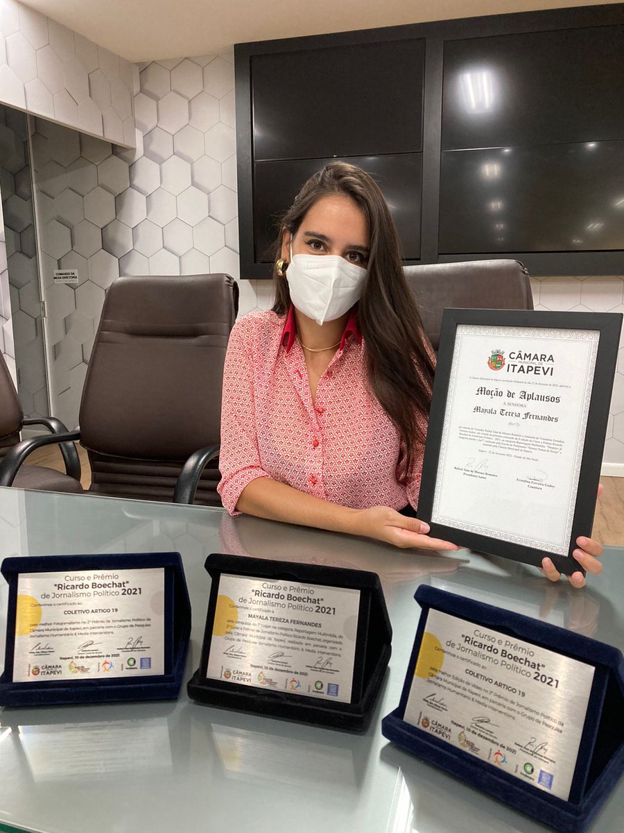 MayalaFernandes's tweet photo. Tive a honra de participar do evento de premiação do II Curso e Prêmio Ricardo Boechat de Jornalismo Político e ser contemplada com a 1ª colocação na categoria Reportagem Multimídia.

Acesse a reportagem em: https://t.co/xzSk7XZSnu https://t.co/4Mb6UJtVDW