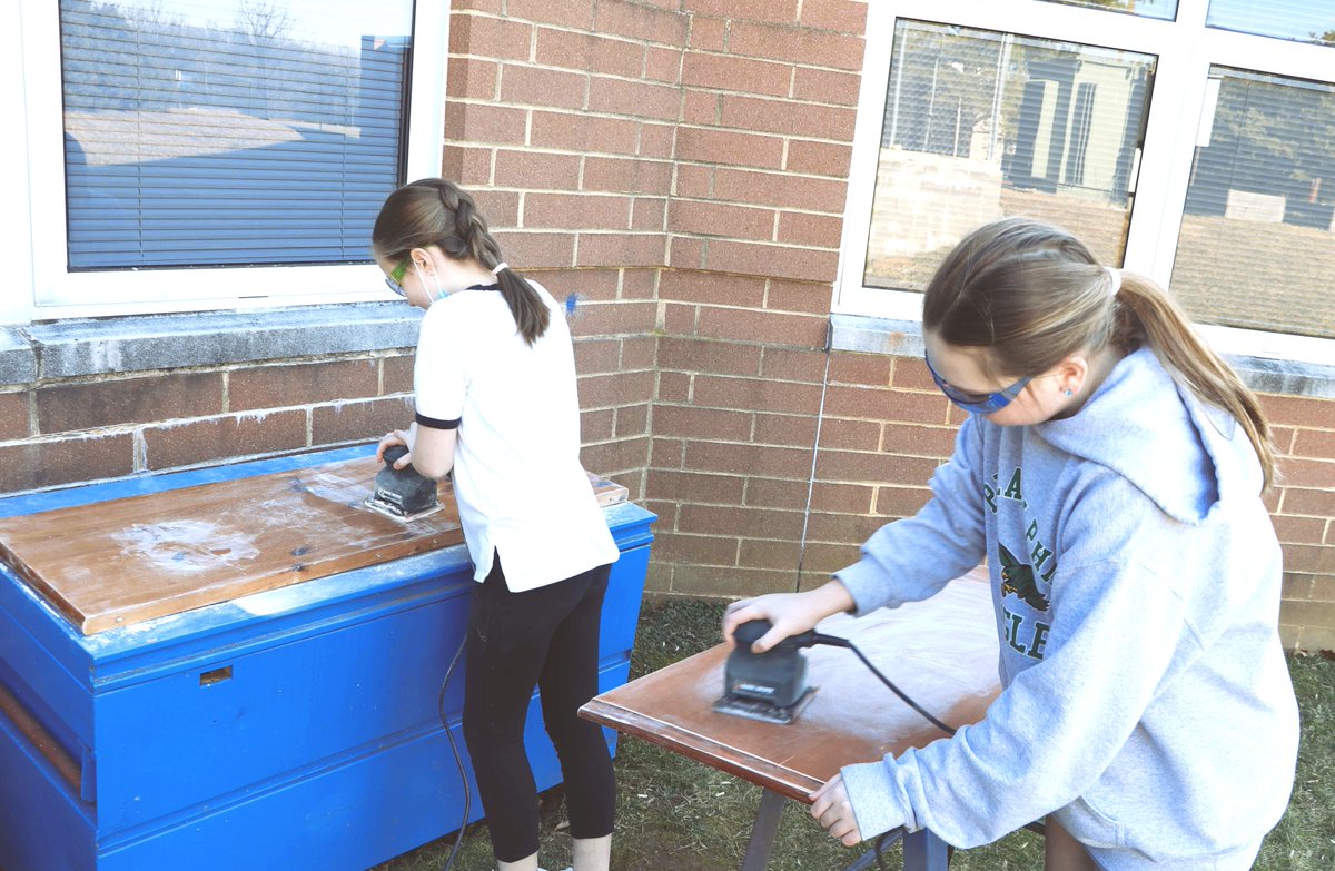 WestChesterASD's tweet photo. The girls of Peirce's Repurpose for a Purpose club have been busy learning the skills necessary to upcycle furniture π¨
From sanding to upholstering, they've helped bring many pieces back to life & ready for use by families & individuals in need! #WCASD #WCASDEducates https://t.co/yWiGs4S1fB