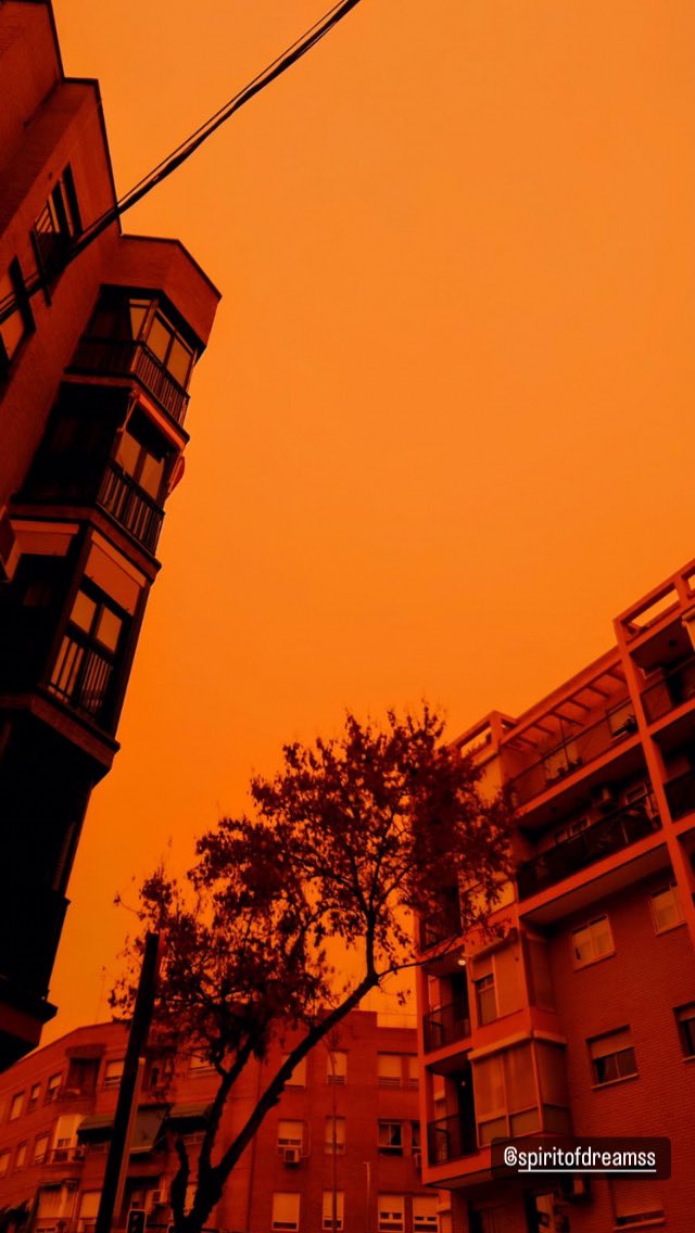 AirolgCairo's tweet photo. En Murcia le han activado el modo sepia al cielo.
Nos gusta llamar la atención para que sepa que si existimos.
#Murcia #QueBonitaEresMurcia https://t.co/xmf4E0fKj7