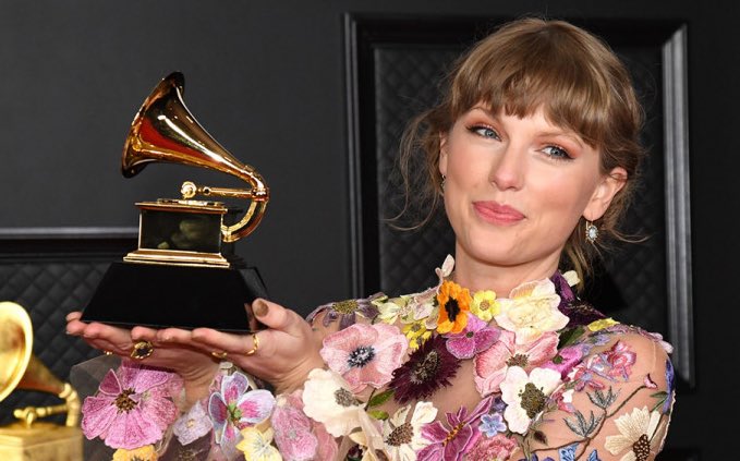 rosie_WP's tweet photo. One year ago today, @taylorswift13 won "Album of the Year" for re-record-breaking and universally acclaimed "folklore" album at the 63rd #GRAMMYs.

You made us so very proud @taylorswift13. Can't wait for your next album ❣️ https://t.co/Mm5atZDs2Q