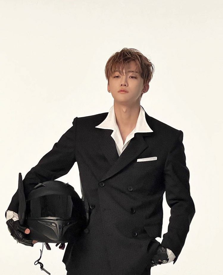 leoenana813's tweet photo. สองรูปนี้กูล้มแรงมากหนุ่มไบค์เกอร์ของจริง เลยดิแจมินจะหล่อขนาดนี้ไปเพื่อใครรู้มั้ยมันทรมาน https://t.co/yGQnTUbKjm