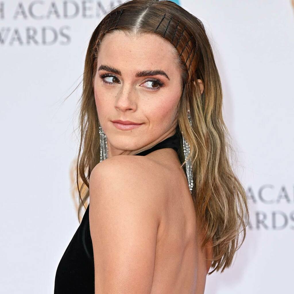 Noche de Premios, ayer se entregaron los #Bafta en Londres y los #CriticsChoiceAwards en Los Ángeles así que toca sesión doble de alfombra roja✨ Os dejamos un mix de nuestros beauty looks favoritos ☺️

🤩 Lady Gaga con un look super pulido hizo doblet… instagr.am/p/CbFuajsMooQ/