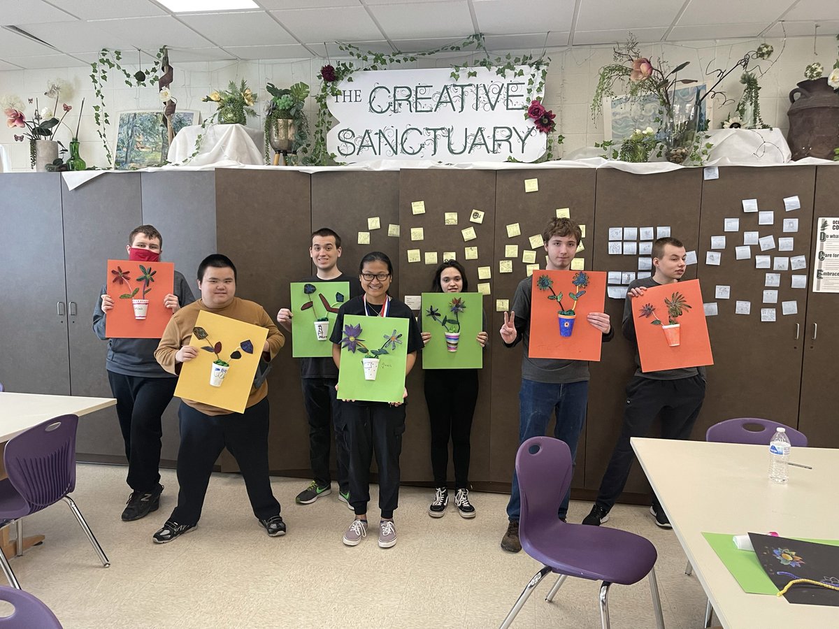 DCEArtDept's tweet photo. "The arts are a universal and essential language that challenge people to respond to the world, look beyond themselves, and celebrate diversity by building bridges between people, across cultures and through generations." #artsforall #everestpride https://t.co/3R2usu9Ilj