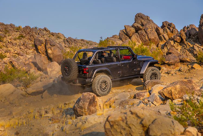 ThunderChrysler's tweet photo. What else would you expect from a car brand born on the battlefield? #Jeep https://t.co/Ob97OMpHsz