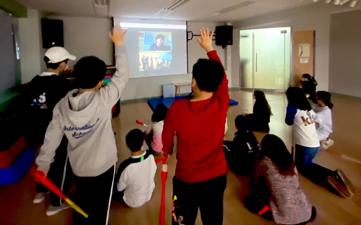 G5 had a pretty awesome finale to their dance unit/TDU - meeting with Melbourne-based professional Siva Afi 🔥 dancer, Logan, for a Q&A and feedback on their choreo/performance skills! [1] @KIS_SeoulCampus @kispride