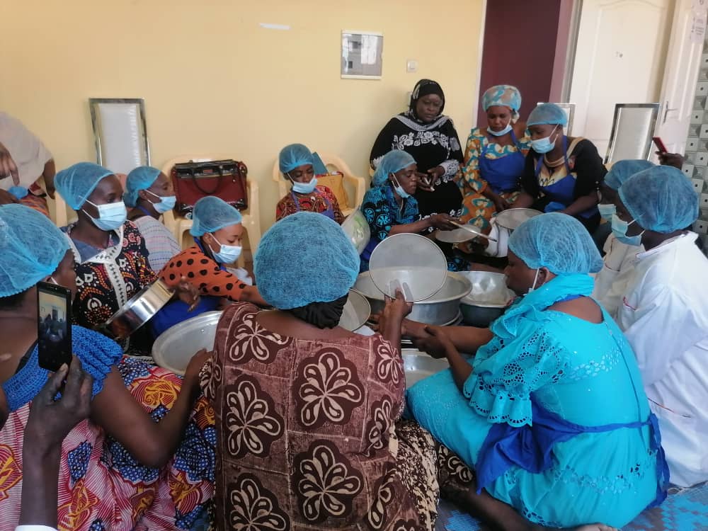 Rnpplus's tweet photo. @Rnpplus 

Renforcement de capacités du pouvoir des femmes dans la transformation céréalière et produit hygiénique organisée par le CNLS et ONU-FEMME du 14 au 19 mars 2022 à l'unité de formation COGNA de Thiès. https://t.co/bPEQFSNT3C