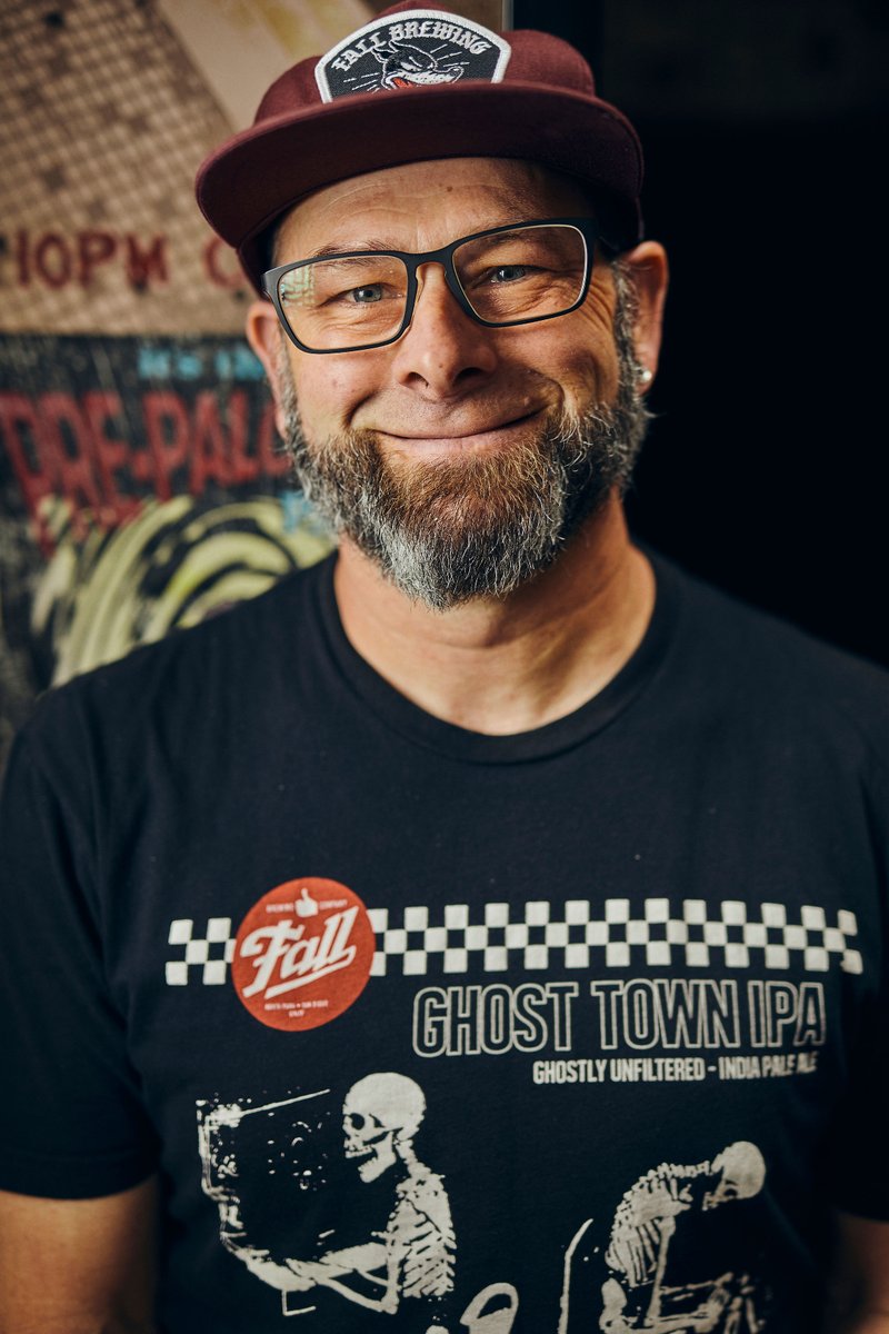 SDBeerNews's tweet photo. He's an #SDBeer vet &amp; while many know him well, everyone can get to know @FallBrewing's Bill Batten even better in our latest Portrait of a #Brewer feature. |  https://t.co/fhpYUTfGSF

#sandiego #beer #news #sandiegobeer #craftbeer #fallbrewing #northpark #battenbeer #sdbeernews https://t.co/aQlaOjZU5Y