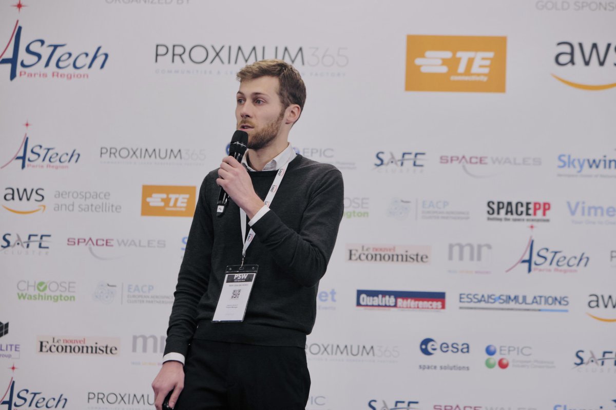 PARIS SPACE WEEK tweet media