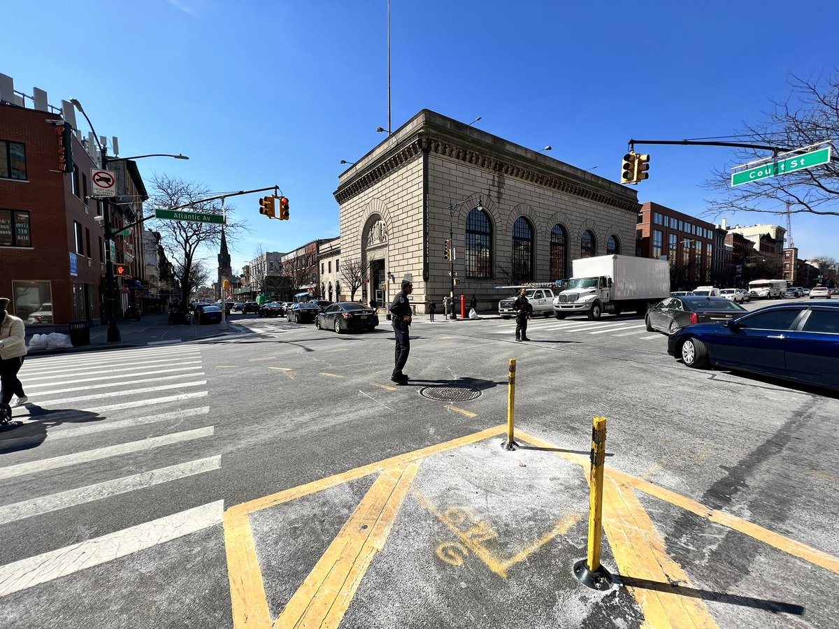 HildaBikes's tweet photo. Standing in middle of #FixAtlantic Reminds how #BikeNYC is ridiculously nimble when streets are closed or detoured. https://t.co/Cq6tDvWccf