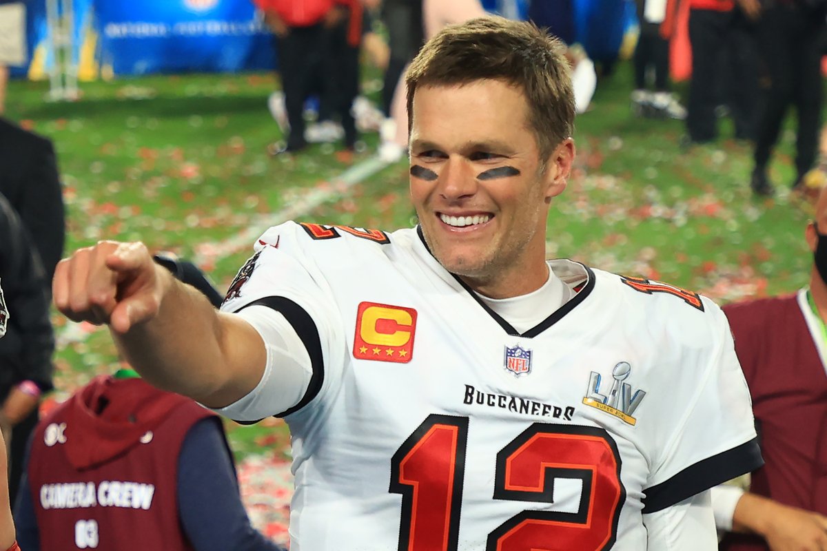 NFLonCBS's tweet photo. Tom Brady: I have unfinished business

Also Tom Brady:

Most Super Bowl Wins
Tom Brady      7
Patriots           6
Steelers           6
49ers               5
Cowboys         5 https://t.co/TbtJBmaaX7