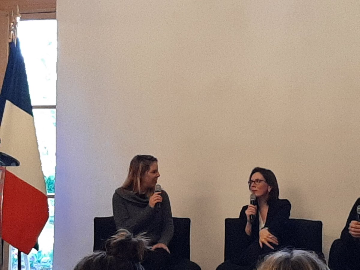 ThomasCOTTINET's tweet photo. "J'ai découvert que les habitants pouvaient proposer une grande diversité d'initiatives et qu'ils pouvaient être aidés pour cela : cela a été une surprise pour moi" Nathalie, une des citoyennes tirées au sort pour le 1er appel à projet de l'#accélérateur d'#initiativescitoyennes https://t.co/m0fz7JPYuo