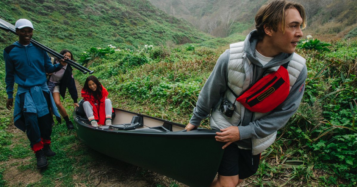 canadagoose's tweet photo. Our latest #LiveInTheOpen adventure photographed and directed by Cole Sprouse. Discover our new styles here: https://t.co/7Yij1ggHFT https://t.co/6JevAkHs8k