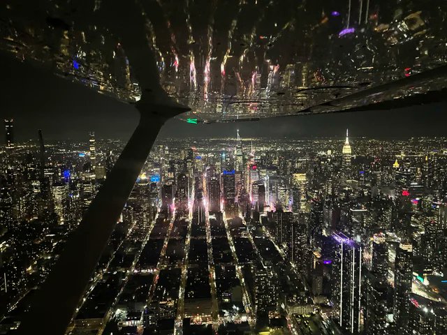 violetpilot1's tweet photo. Night flight over New York City in a high wing https://t.co/SExxcDEKCV