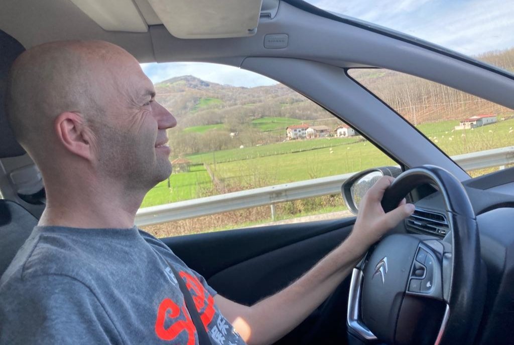 Després de 30 anys, ahir va ser el meu últim dia al volant. L'#ELA ja no em permet seguir conduint. És com si m'haguessin arrencat un braç. Però suposo que cal adaptar-se a la nova realitat #putamalaltia #MND #ALS