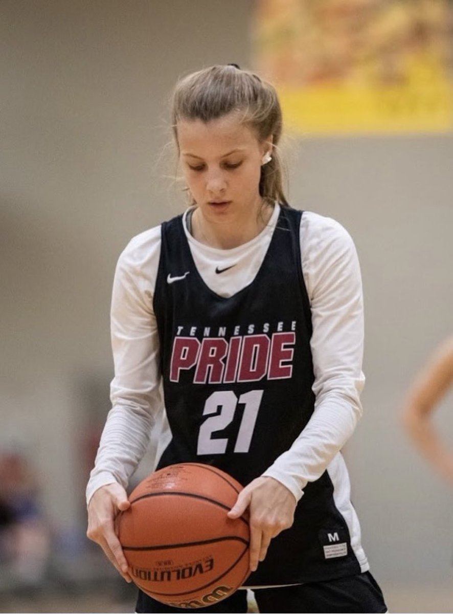 FinleyTomlin's tweet photo. SUPER excited to be playing my last aau  season with the best girls!! here’s our schedule!!! @KyleShipleyk @TNTeamPride @pride2023 https://t.co/PgtkewqHJL