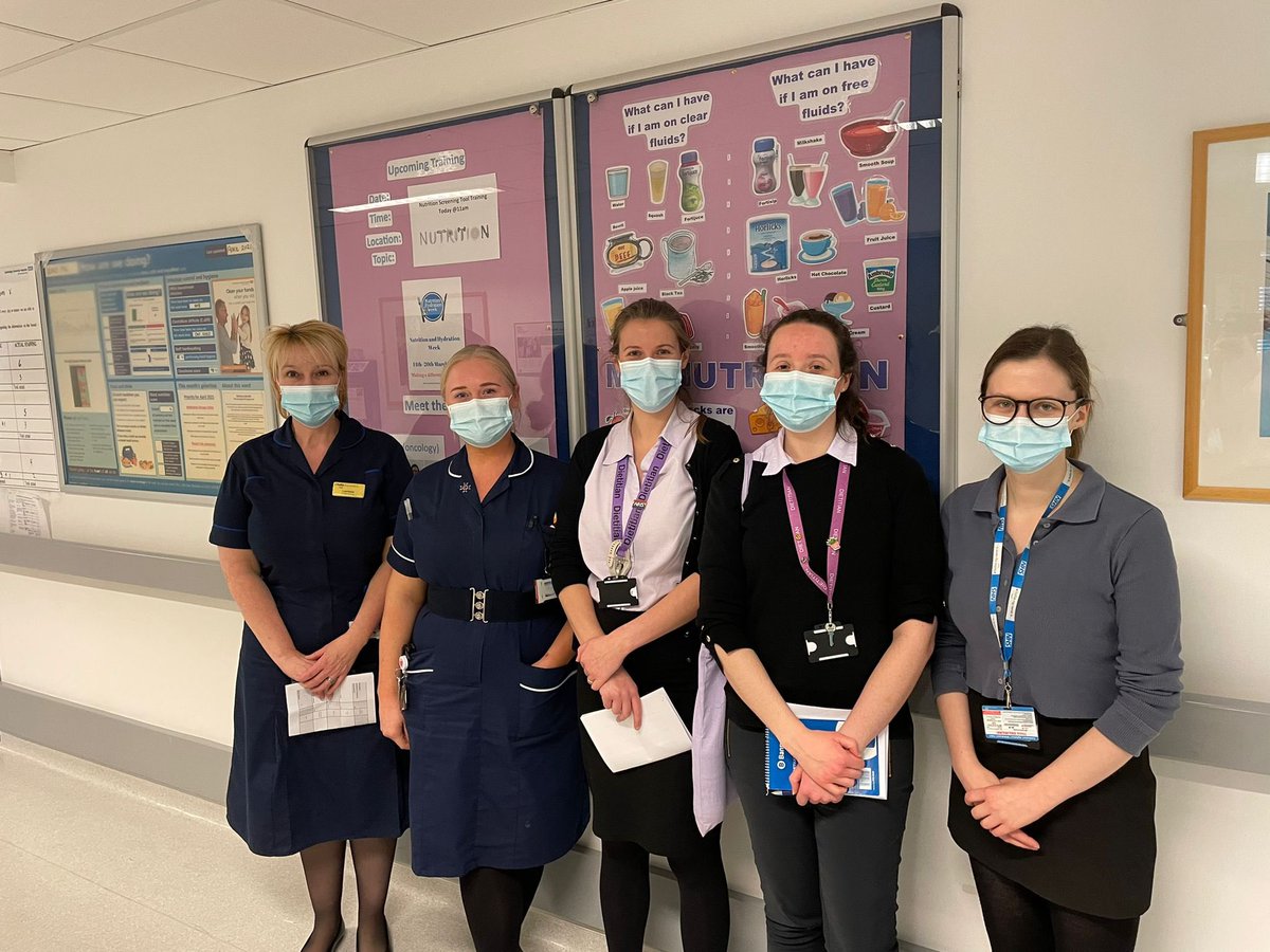 Today, chief nurse <a href="/LorraiSzeremeta/">lorraine Szeremeta RN</a> visited ward M4 to talk about some of the fab work they have been doing to improve nutritional screening and care on the ward! #NHWeek