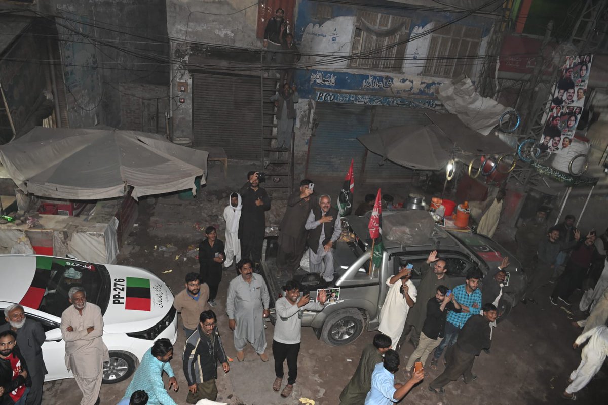 NawabImranBabar's tweet image. ملکی تاریخ کے سب سے طویل لانگ مارچ میں چئیرمین بلاول بھٹو زرداری صاحب کے ہمراہ یادگار سفر کے لمحات۔
#NA184 
#awamimarach
#awamilongmarch27thfeb