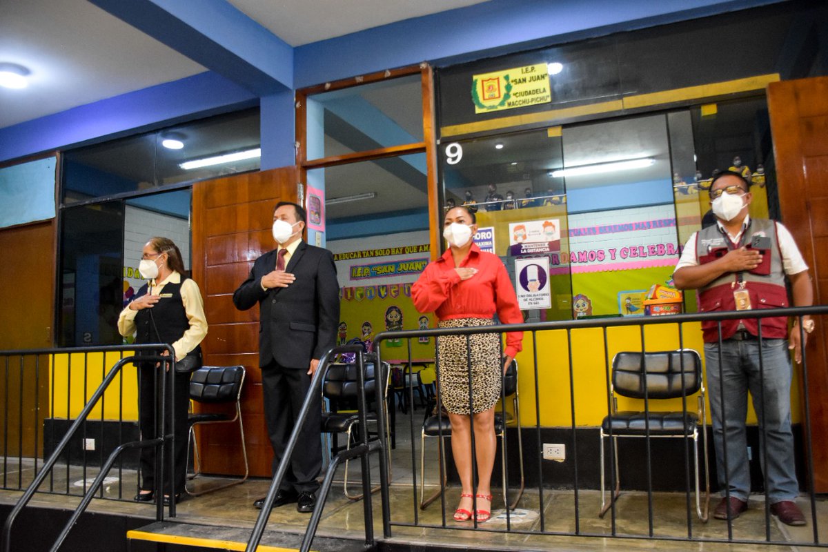 RETORNO SEGURO DESCENTRALIZADO 2022
▪️Con el objetivo de verificar que el retorno a clases se desarrolle de manera segura, nuestras autoridades visitaron diferentes Instituciones Educativas. 
#TodosVuelven || #RegresemosAlCole || #CreciendoJuntos