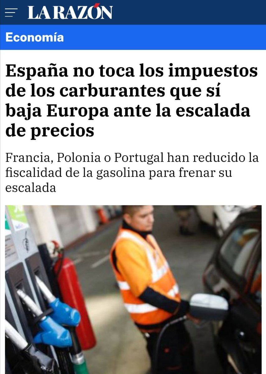 SoySaralarala's tweet photo. Por favor @sanchezcastejon dimita de una puta vez o haga algo. Está llevando a España a la ruina 😠😠😠 no podemos más. Luz... Gas... Combustible... ¿Qué quiere del pueblo? #huelgatransportistas #sanchezveteya #presidentedimision #solucionya https://t.co/8f4z9M9DsC
