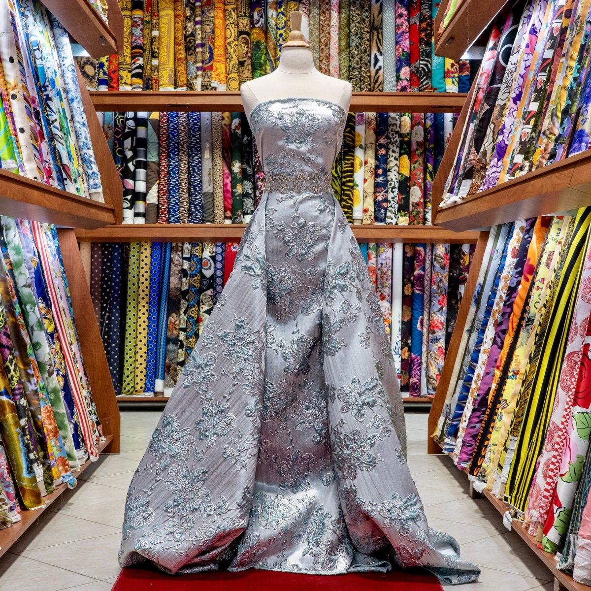 RexFabrics's tweet photo. ๐จ๐จOFFER ALERT ๐จ๐จ Get this brocade fabric for ONLY $49.99 per yard.
https://t.co/uljfVwmPbW
This offer is available ONLINE ONLY โจhttps://t.co/uljfVwmPbW
.
#fashionliveshere #rexfabrics #hautecouture #miami https://t.co/kKQTS374aw