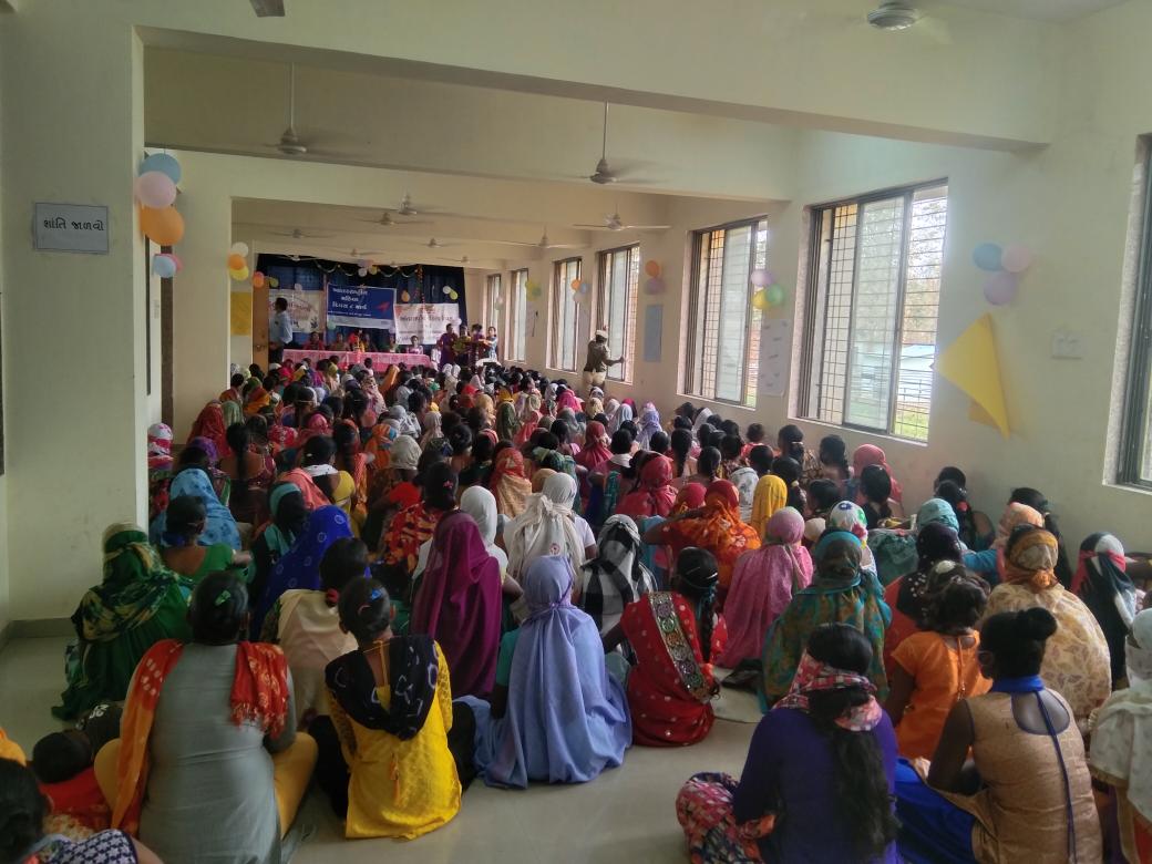 AmulPawar15's tweet photo. 8 March મહિલા દિનની ઉજવણી સુબીર ખાતે action Aid association,આગાખાન સંસ્થા તેમજ મહિલા ધિરાણ મંડળી દ્વારા કરવામાં આવી https://t.co/40FihPljnb