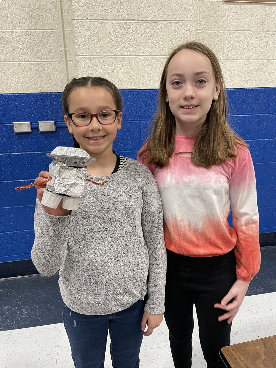 Title1Kidder's tweet photo. To go with our book, The Wild Robot, we are building robots out of recyclable materials! Check out these awesome robots from our 4th graders! The other grades will build on Tuesday and Wednesday.  #KidderPRIDE @DonnakaSpencer https://t.co/9llo3B0TAW