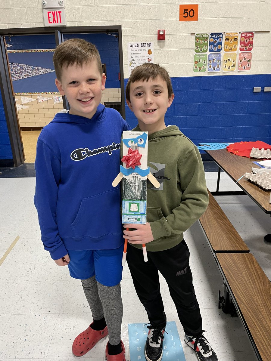 Title1Kidder's tweet photo. To go with our book, The Wild Robot, we are building robots out of recyclable materials! Check out these awesome robots from our 4th graders! The other grades will build on Tuesday and Wednesday.  #KidderPRIDE @DonnakaSpencer https://t.co/9llo3B0TAW