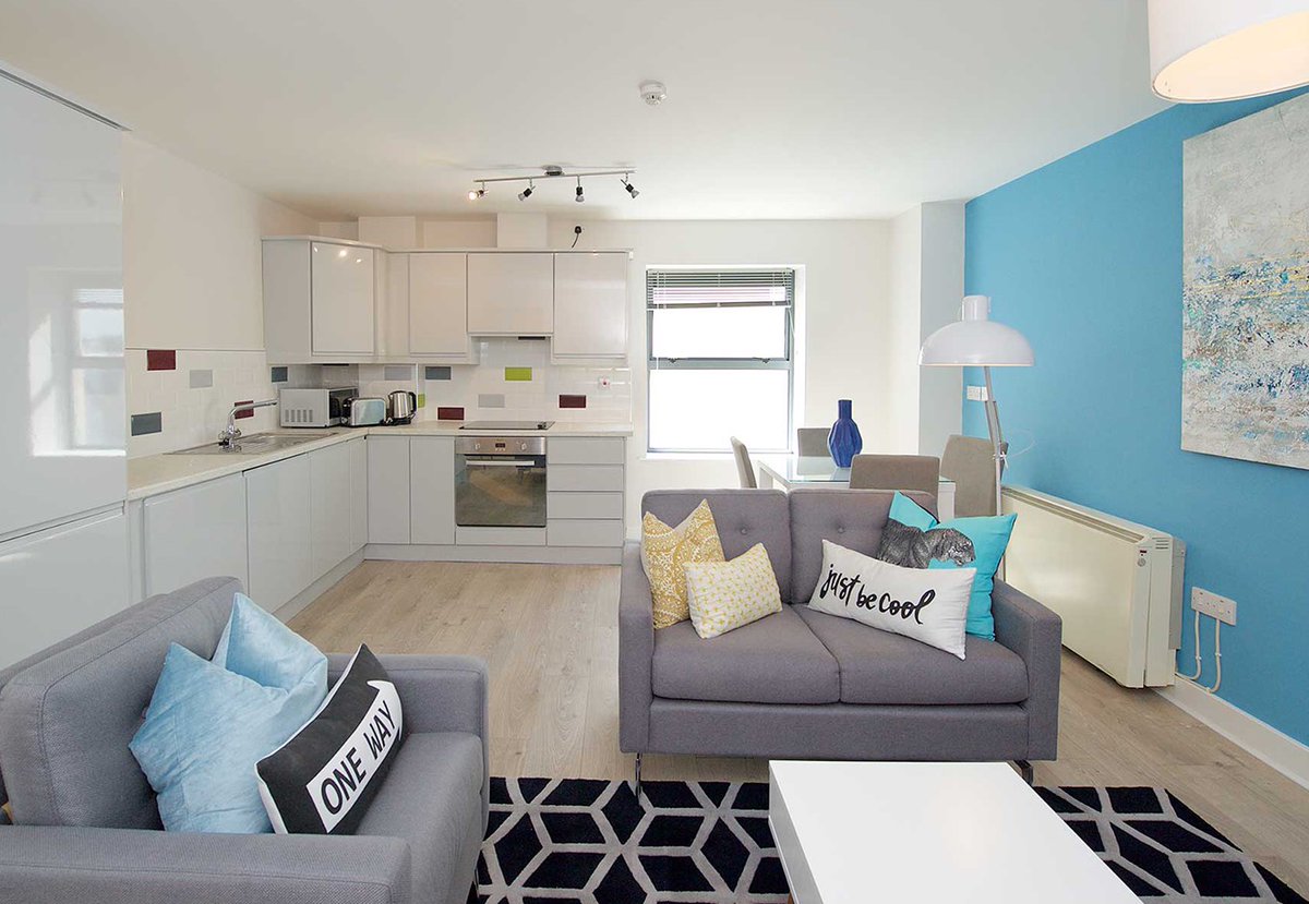 hatchstudents's tweet photo. Take a look at our spacious and fully equipped kitchens where you can enjoy your time with your house mates ✨ https://t.co/RRinC18JpD