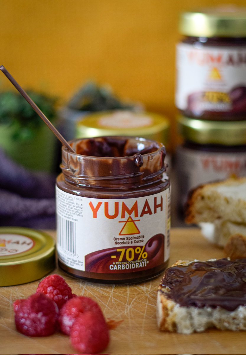 YUMAH è la prima crema spalmabile cioccolato e nocciola con il 70% in meno di carboidrati rispetto alle altre creme. 
La scelta sana e deliziosa che fa felici bambini e mamme!
Provatela con lo sconto del 15% sul sito ufficiale con in codice MOMMY15
#progettotrnd #yumahmoments
