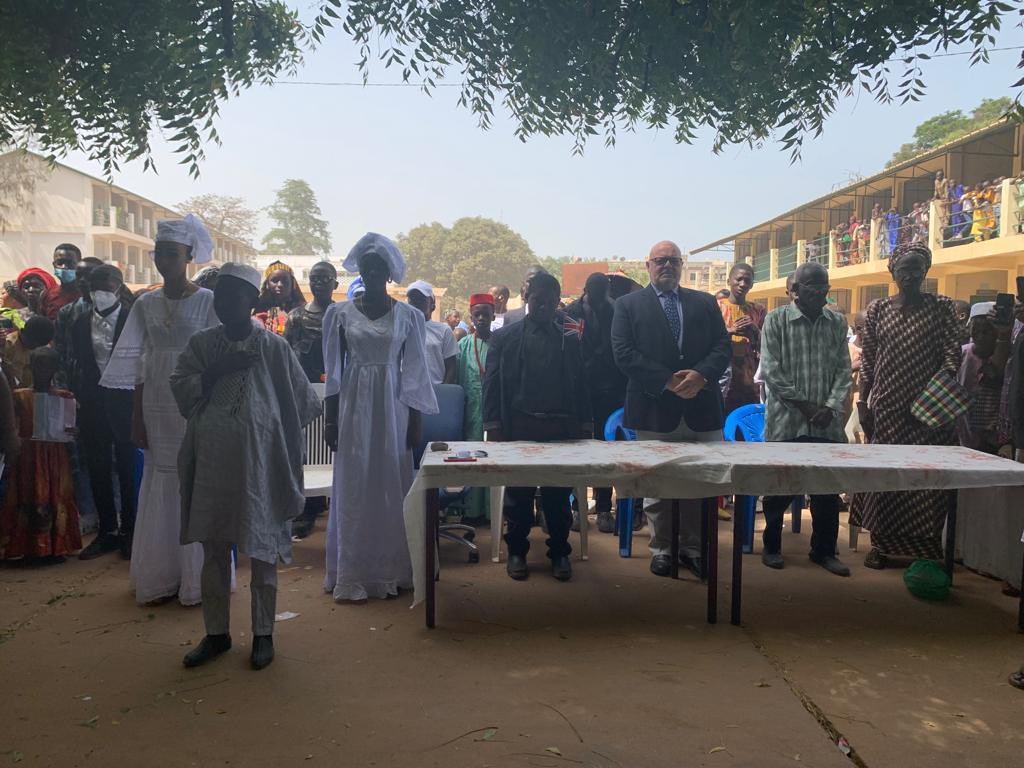 UKinTheGambia's tweet photo. To mark #Commonwealth Day, @DBelgroveFCDO visited one of the schools celebrating &amp; was delighted to see children in their traditional atire celebrating diversity &amp; 70 years as a member of the #Commonwealth
@commonwealthsec https://t.co/LbQhAMJCYq