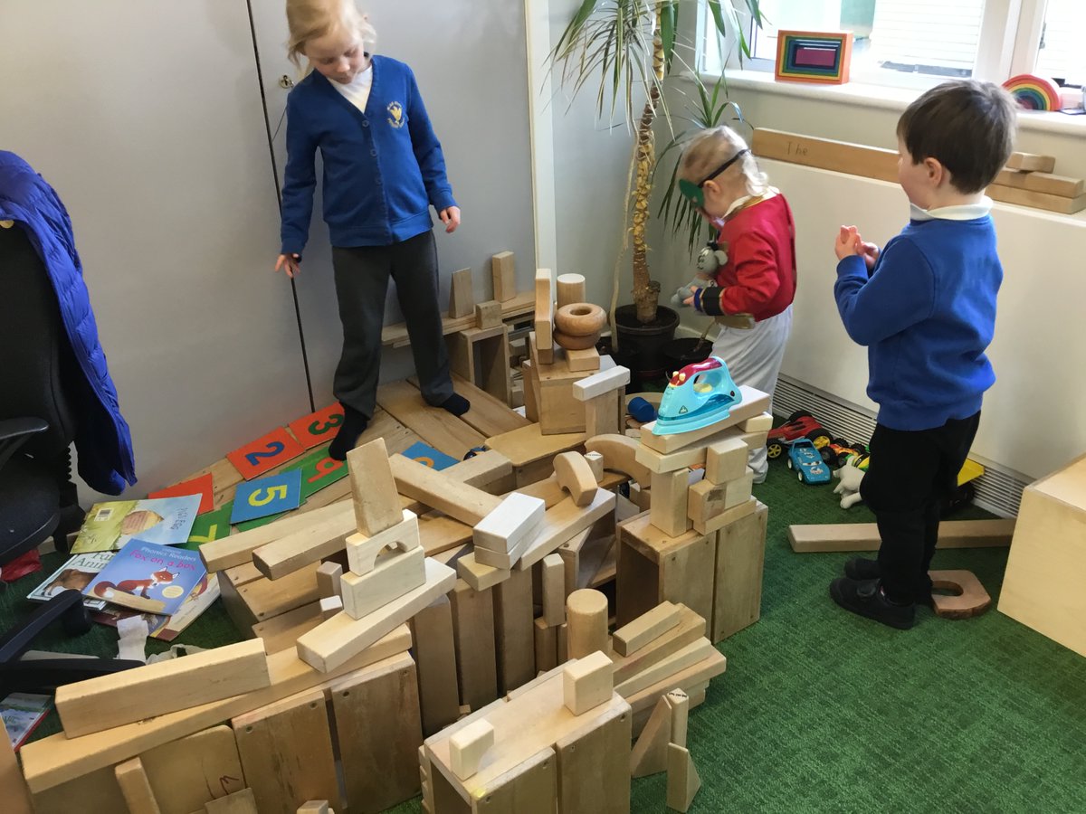 BlairAthollPS's tweet image. WOW look at all the learning that is happening with the #communityplayblocks today! The nursery children using their imaginations to the full creating these different play scenarios. @FroebelTrust @elc_pkc @CommunityPlayUS