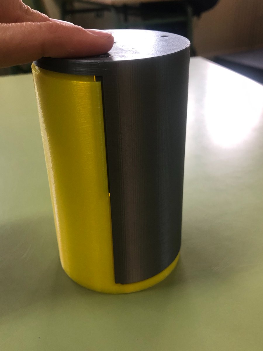 Es increíble que con solo el tamaño de una lata de refresco se pueda construir un satélite... Aún así, la <a href="/esa/">European Space Agency</a> lo hace posible #CanSat #Rocketsoda #refresco #ESA