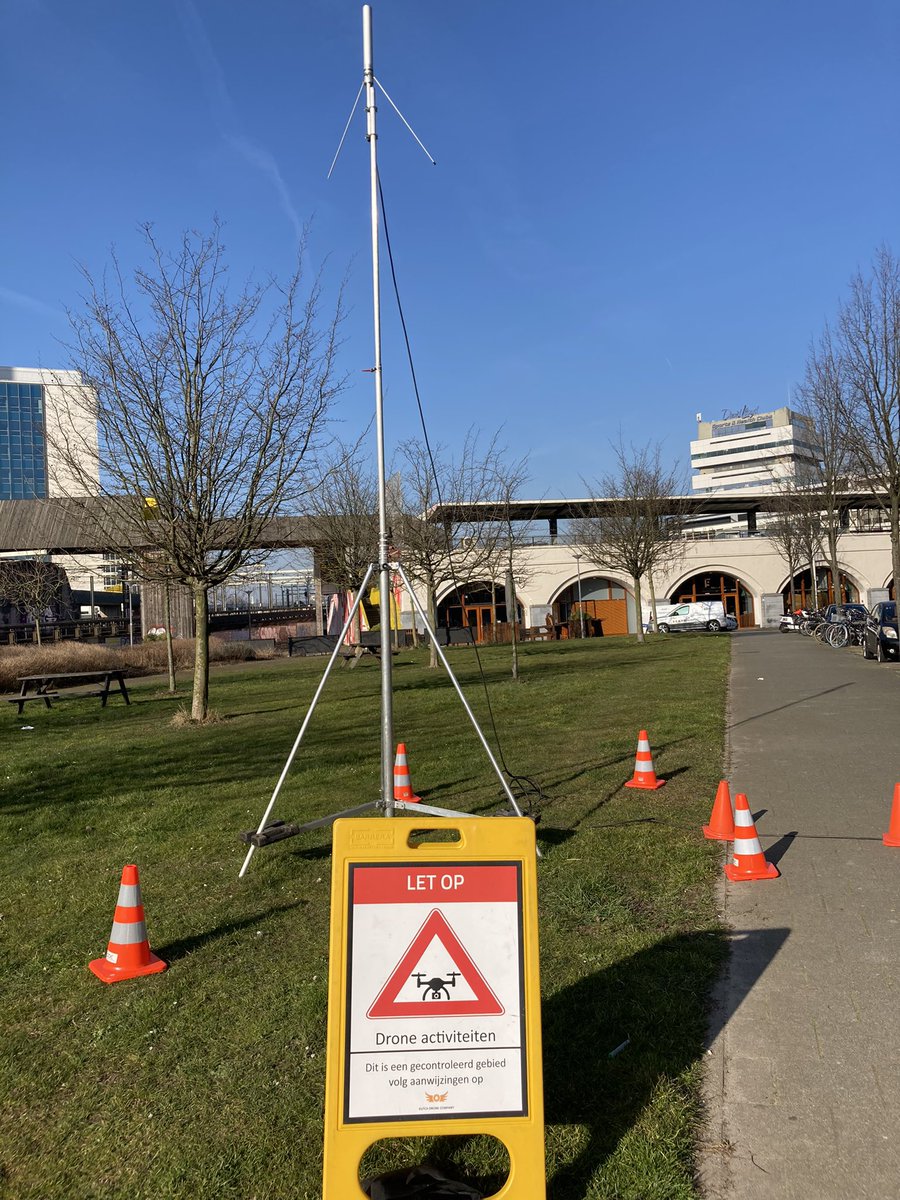 Drone inspectie van dak Hofbogen tbv toekomstig Hofbogendakpark, Het Ingenieursbureau van Gemeente Rotterdam is betrokken bij het ontwerp om technisch te adviseren voor de constructies (gebouwen) en buitenruimte (park) <a href="/iburo010/">Ingenieursbureau Rotterdam</a> @Stadmakers010 <a href="/duurzaam010/">Rotterdam Duurzaam</a>