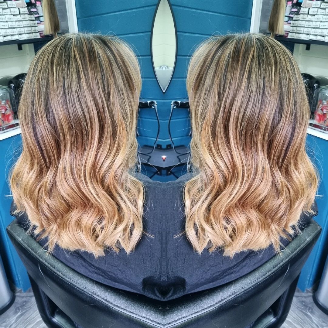 colorphlex's tweet photo. 《 Butterscotch Blonde 》
Full Head foils / Textured weaves &amp; slices / w/ colorpHlex / Toner - L'Oréal richesse 8.02 / cut &amp; blow dry  -- via IG: thehairhut_withsteph https://t.co/RqANmRXvdt