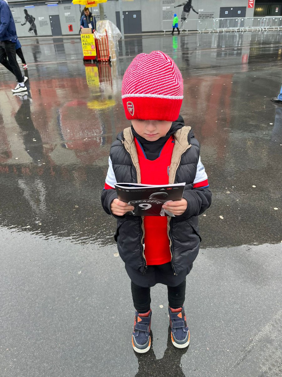 beckyridley's tweet photo. We didnβt use the Jubilee line this weekend but we did do lots of jumping when our team scored 2 goals @TranbyReception #alphabetweekend #juniorgunner https://t.co/RHMuwQTanW