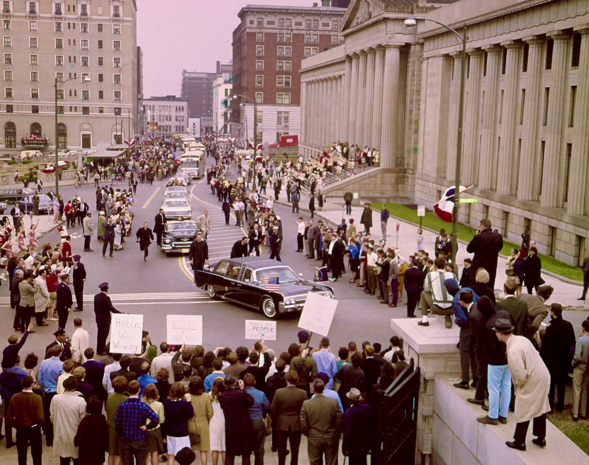 Michael Beschloss on Twitter "Riding in JFK’s rebuilt Dallas car