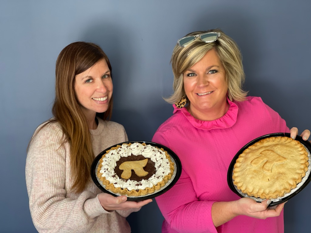 jamielynn2744's tweet photo. When it's PI day at your office! #lifeatStewart #PiDay #piday2022 https://t.co/CyKngL7cwC