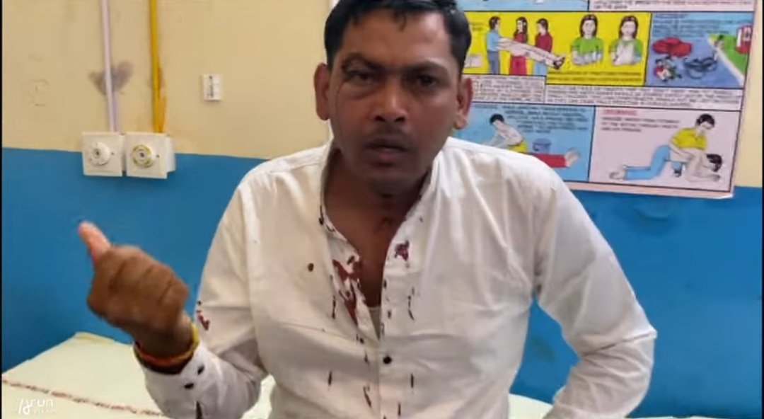 SidharthaRaj_SR's tweet photo. This is Insane!
A farmer was facing few issues on his brand new Creta (HR27L1144) on which he made videos and uploaded on YouTube sharing his experience. But, JMV Hyundai,Sohna (Gurgaon) attempted murdering them
@HyundaiIndia 
@gurgaonpolice
#justiceforajit
#arunpawar https://t.co/pH2dNxAZXU